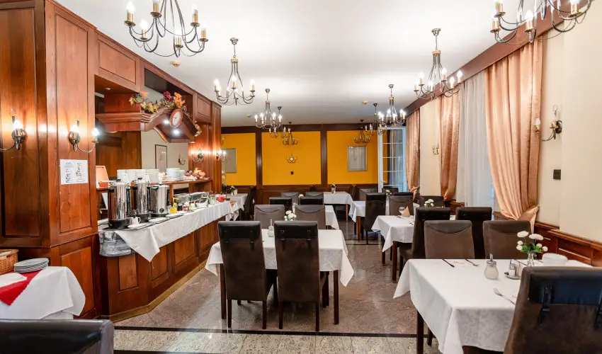 Hotel Erzsbet Hvz - Karcsony - teljes elrefizetssel