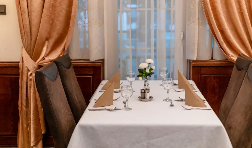 Hotel Erzsbet Hvz - Karcsony - teljes elrefizetssel