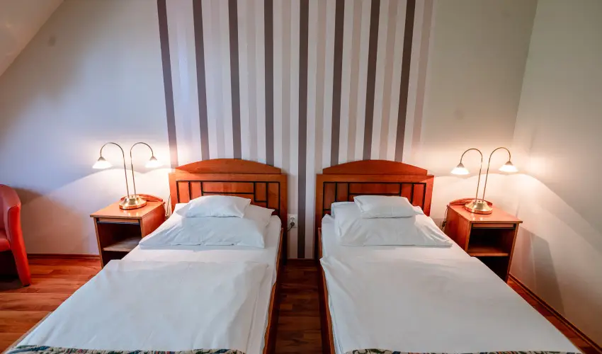 Hotel Erzsbet Hvz - Karcsony - teljes elrefizetssel