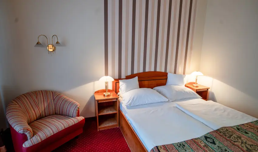 Hotel Erzsbet Hvz - Karcsony - teljes elrefizetssel