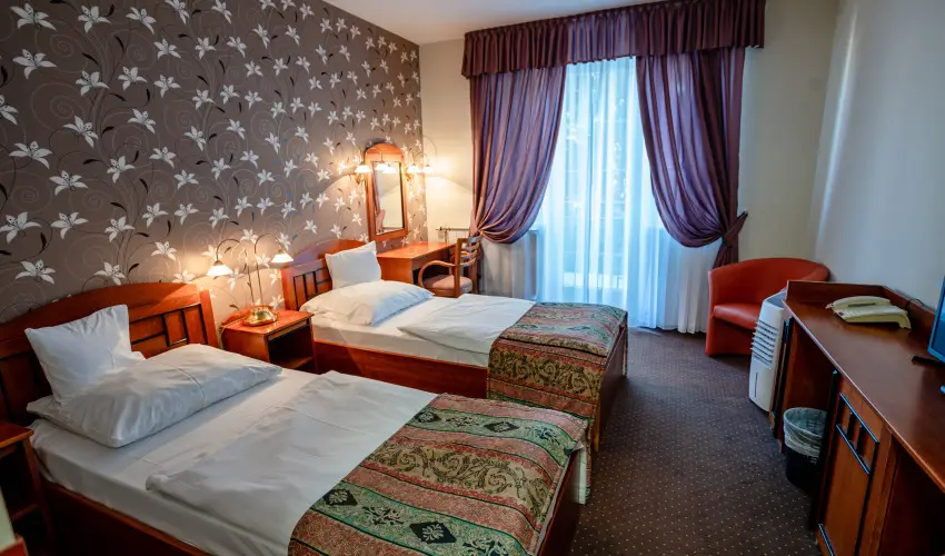 Hotel Erzsbet Hvz - Karcsony - teljes elrefizetssel