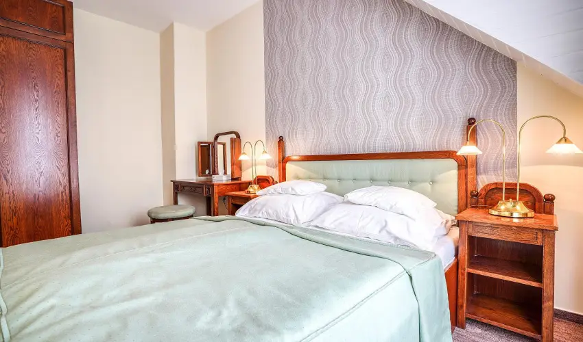 Hotel Erzsbet Hvz - Karcsony - teljes elrefizetssel