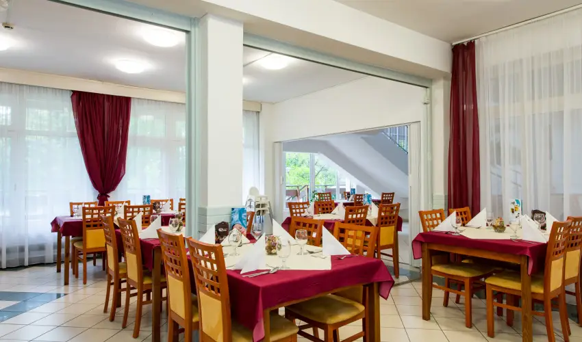 Hotel Forrs Zalakaros Zalakaros - Karcsony s Tli sznet Zalakaroson korltlan belpvel a Zalakarosi Frdbe (min. 2 j)