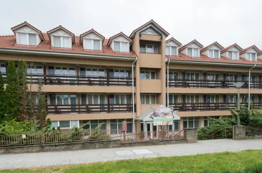 Hotel Forrs Zalakaros - Karcsony s Tli sznet Zalakaroson korltlan belpvel a Zalakarosi Frdbe