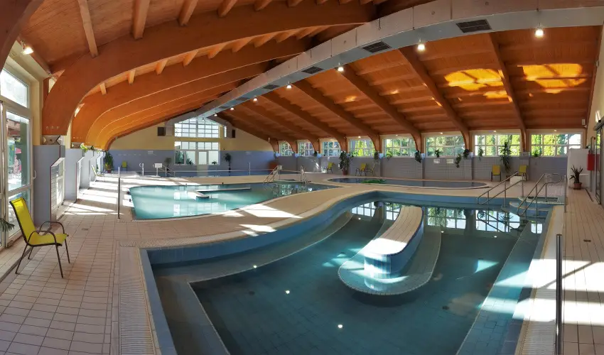 Hajnal Hotel Mez�k�vesd - Kar�csony