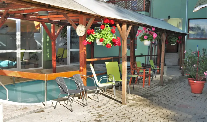 Hajnal Hotel Mez�k�vesd - Kar�csony