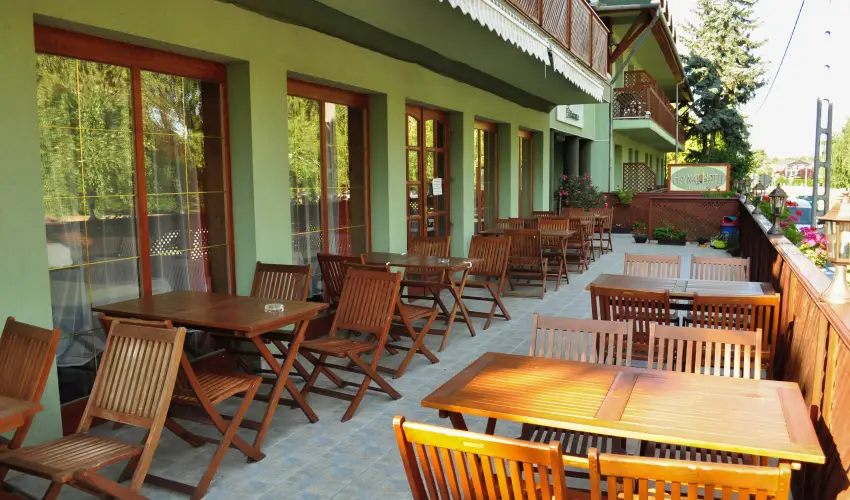 Hajnal Hotel Mez�k�vesd - Kar�csony