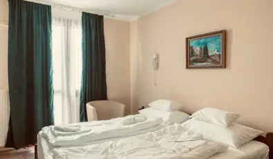 Hajnal Hotel Mez�k�vesd
