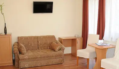 Hotel Hal�szkert Badacsony