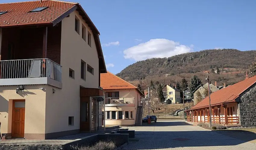 Hotel Hal�szkert Badacsony - Kar�csony