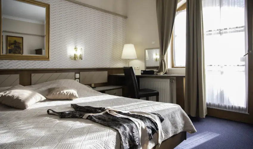 Hasik Hotel D�br�nte - Kar�csony - teljes el�refizet�ssel