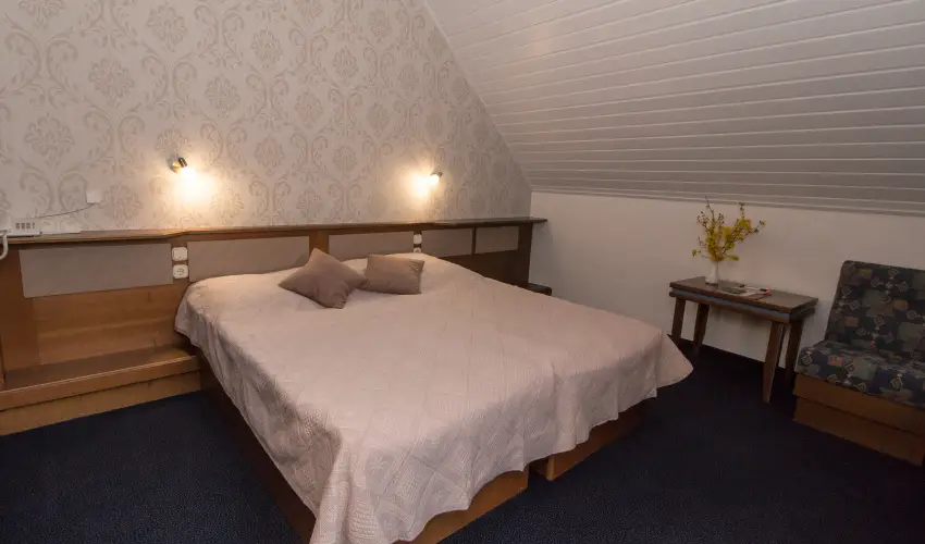 Hasik Hotel D�br�nte - Kar�csony - teljes el�refizet�ssel