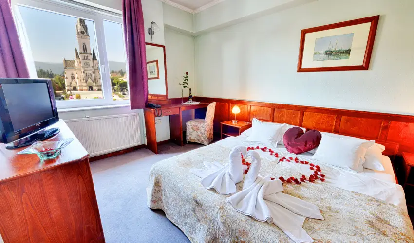 Hotel rottk Kszeg - Meghitt karcsony Kszegen (min. 2 j)