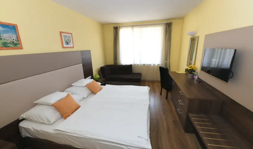 Hotel Jade Veszprm - Karcsony