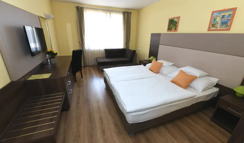 Hotel Jade Veszprm - Karcsony