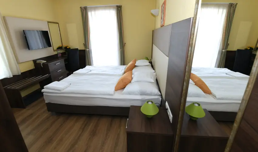 Hotel Jade Veszprm - Karcsony