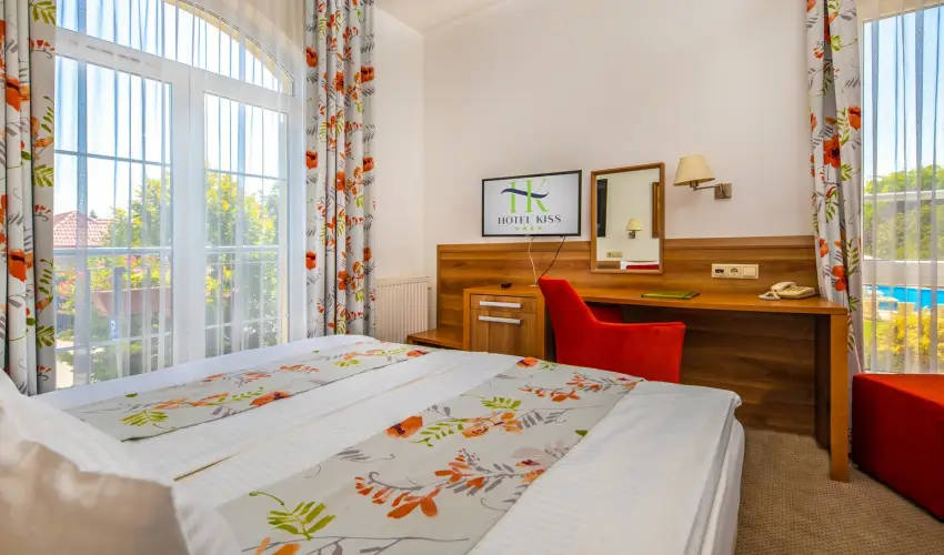 Hotel Kiss Tata - Karcsony