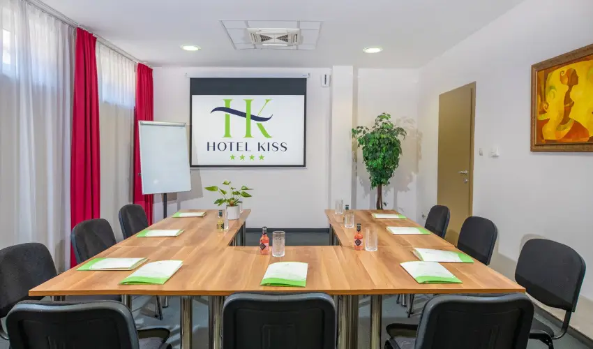 Hotel Kiss Tata - Karcsony