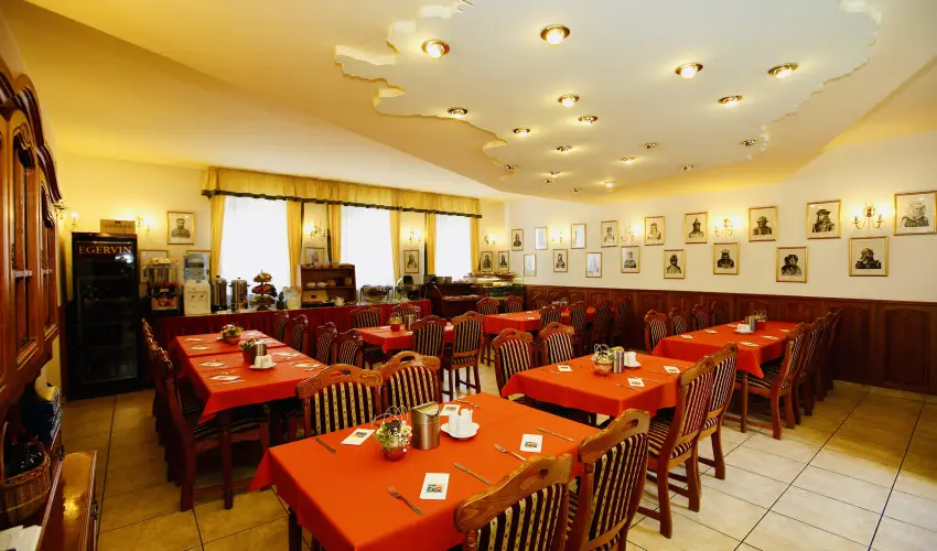 Hotel Korona Wellness, Rendezvény & Borhotel Eger Eger - Karácsony (min. 2 éj)