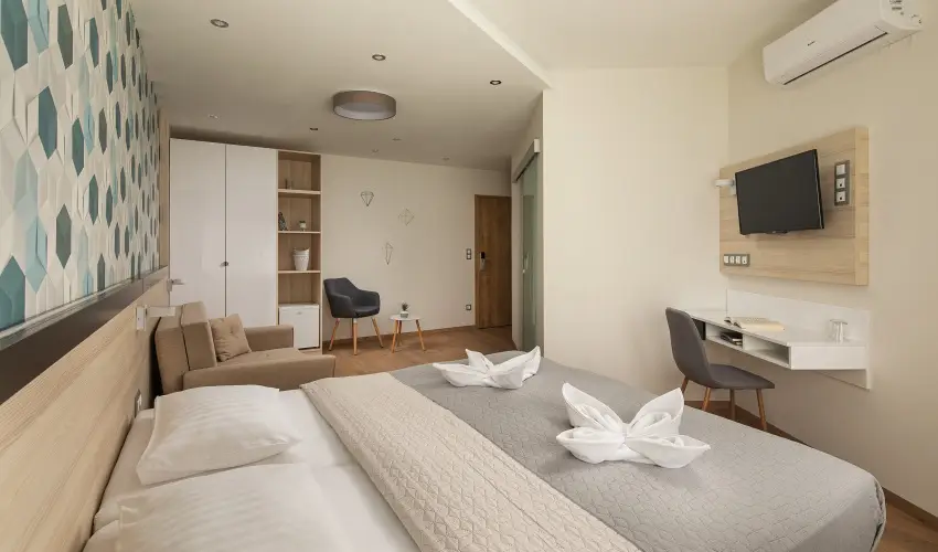 Kristly Hotel Keszthely - Karcsony