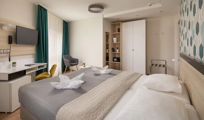 Kristly Hotel Keszthely - Karcsony