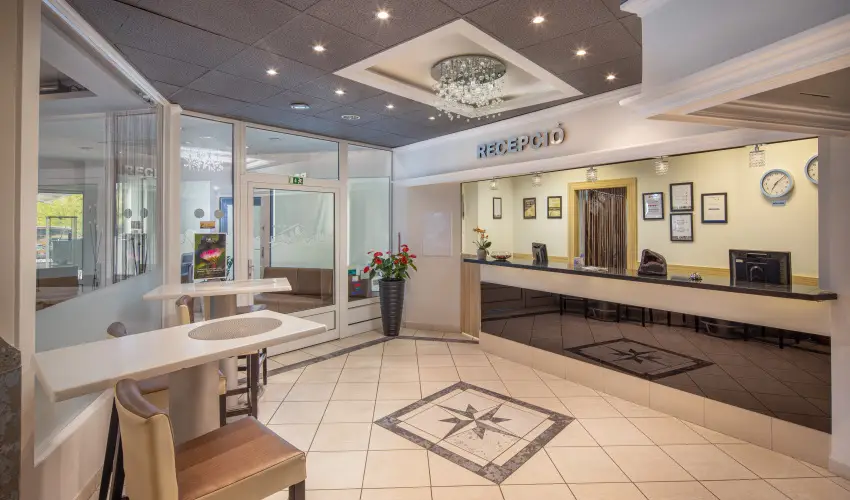 Kristly Hotel Keszthely - Karcsony