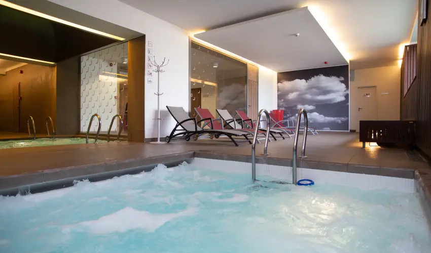 Laterum Hotel Pcs - Karcsony