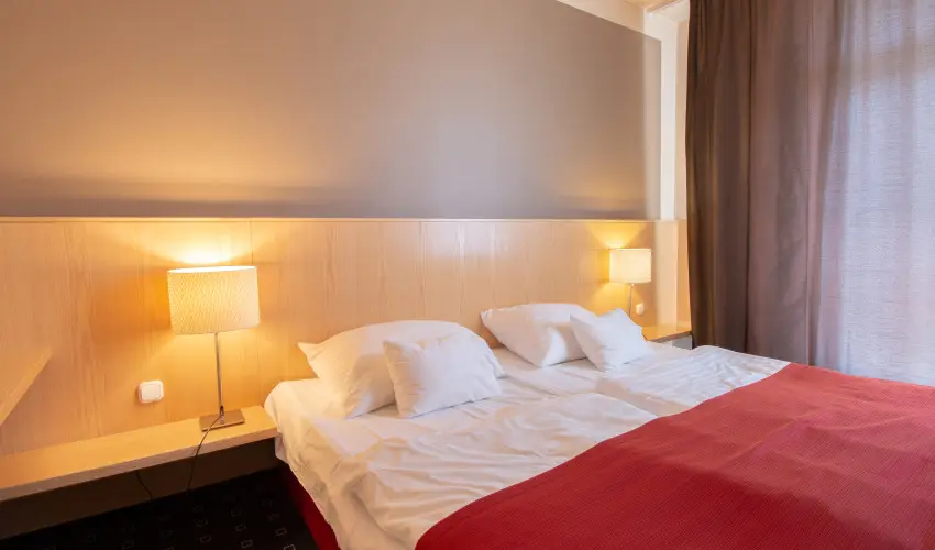 Laterum Hotel Pcs - Karcsony