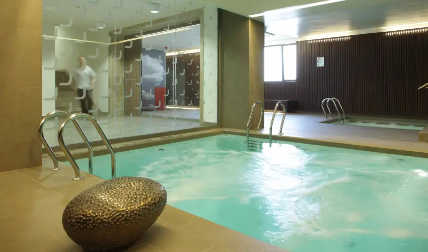 Laterum Hotel Pcs - Karcsony