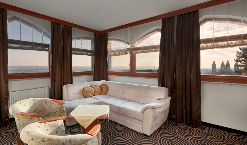 Sndor Hotel Pcs - Meghitt Karcsony