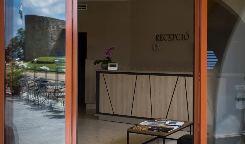 Sndor Hotel Pcs - Meghitt Karcsony