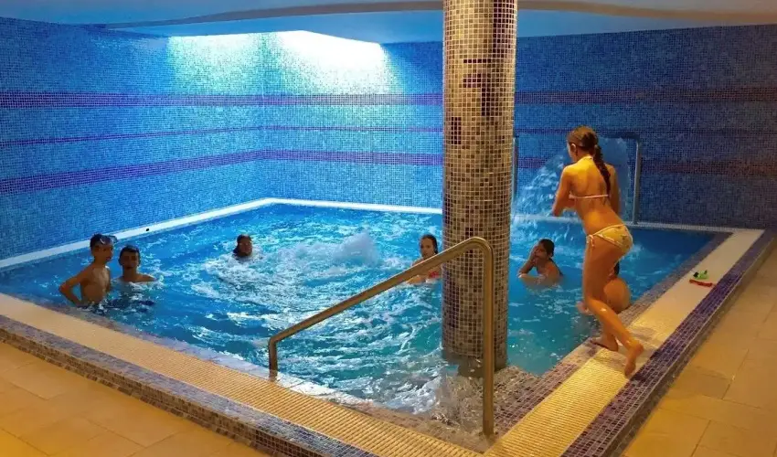 Sndor Hotel Pcs - Meghitt Karcsony