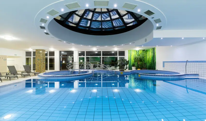 Hotel Napf�ny Zalakaros - Kar�csony (min. 2 �j)