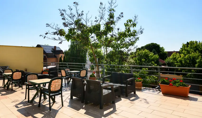 Hotel Ngy vszak Hajdszoboszl - Mess Karcsony (min. 2 j)