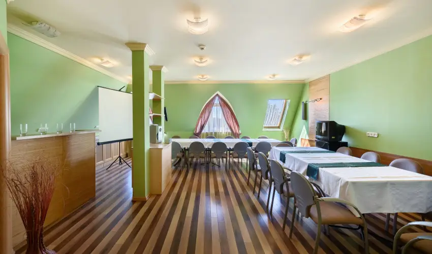 Hotel Ngy vszak Hajdszoboszl - Mess Karcsony (min. 2 j)