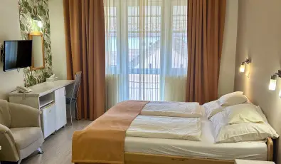 Hotel Ngy vszak Hajdszoboszl