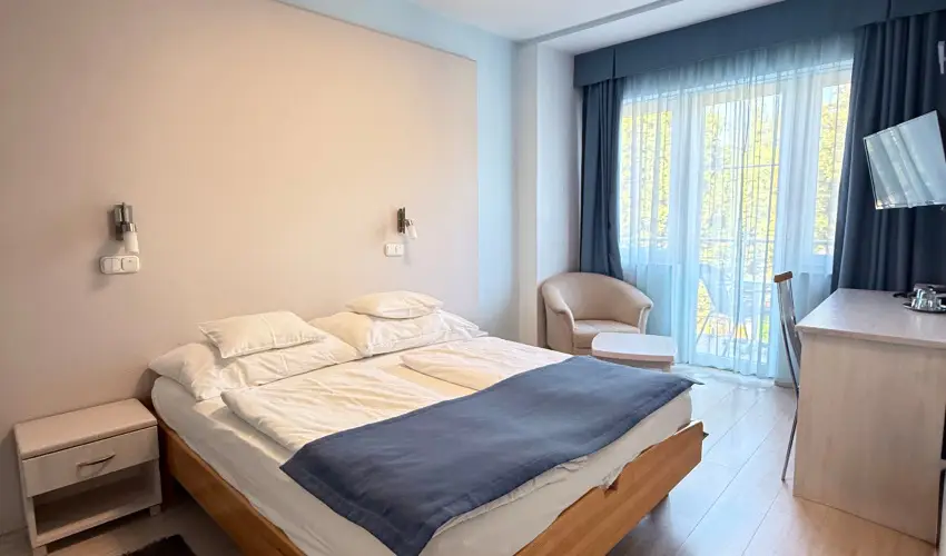 Hotel N�gy �vszak Hajd�szoboszl� - Var�zslatos Kar�csony (min. 2 �j)
