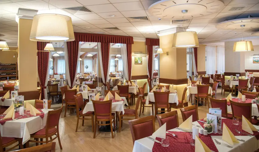 Palace Hotel  Hvz - Karcsony a Palace-ban (min. 2 j)