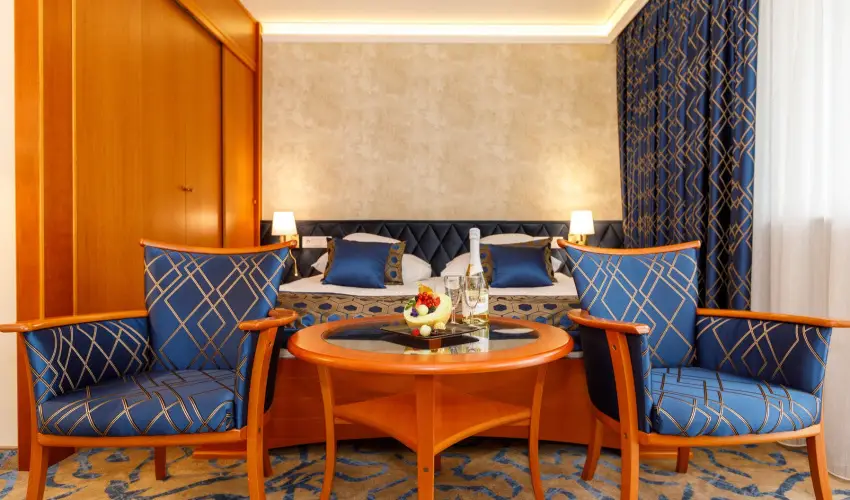 Palace Hotel  Hvz - Karcsony a Palace-ban (min. 2 j)