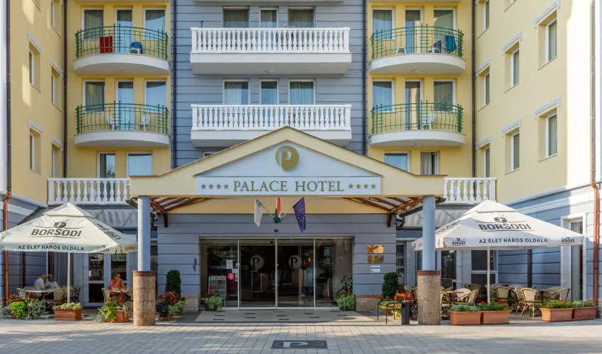 Palace Hotel  Hvz - Karcsony a Palace-ban (min. 2 j)