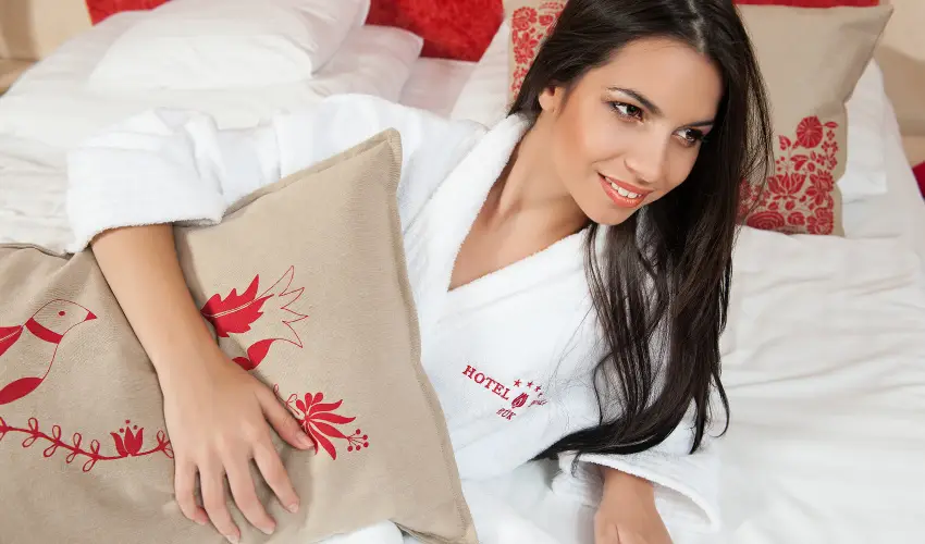 Hotel Piroska Bk, Bkfrd - PirosKarcsony