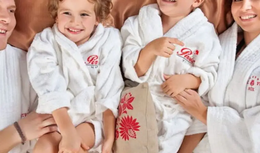 Hotel Piroska Bk, Bkfrd - PirosKarcsony