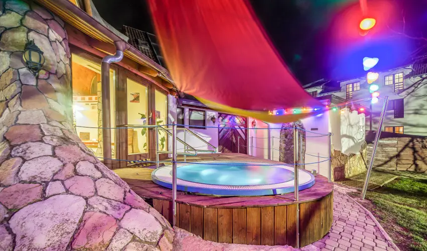 Hotel Piroska Bk, Bkfrd - PirosKarcsony