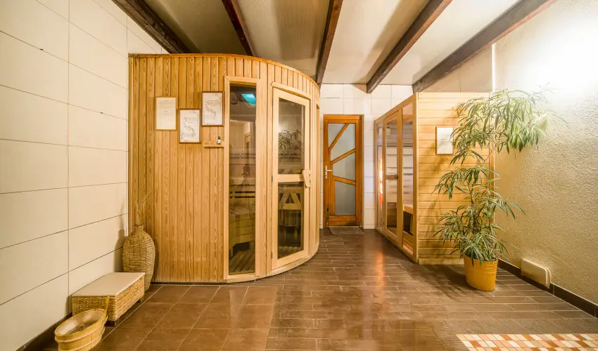 Hotel Piroska Bk, Bkfrd - PirosKarcsony