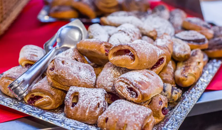 Hotel Piroska Bk, Bkfrd - PirosKarcsony