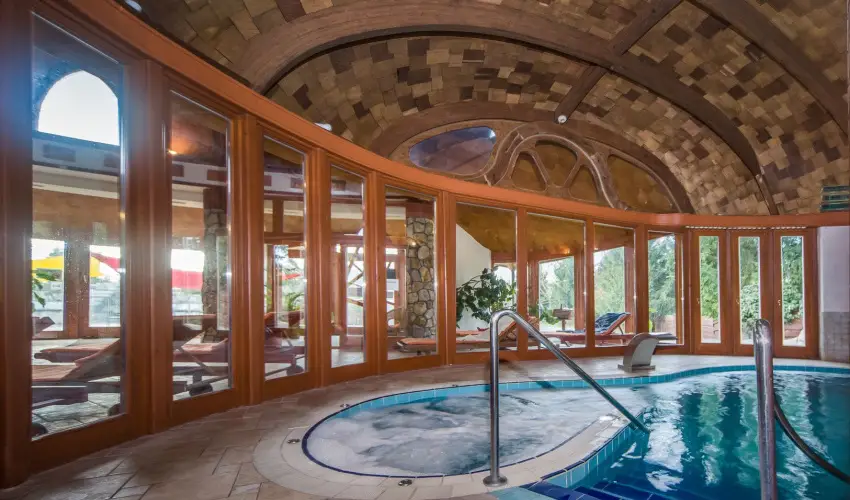 Hotel Piroska Bk, Bkfrd - PirosKarcsony