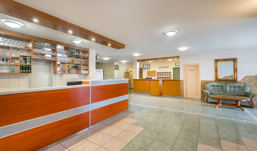 Platn Hotel Debrecen Debrecen - Karcsony