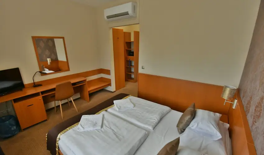 Hotel Platán Székesfehérvár Székesfehérvár - Karácsony