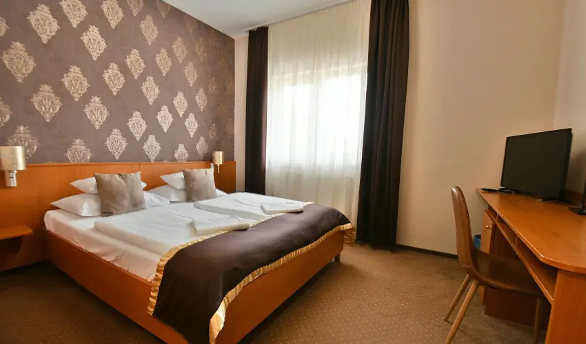Hotel Platán Székesfehérvár Székesfehérvár - Karácsony