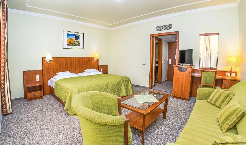 Silver Hotel Hajdszoboszl - Karcsony - specilis elrefizetssel (min. 3 j)